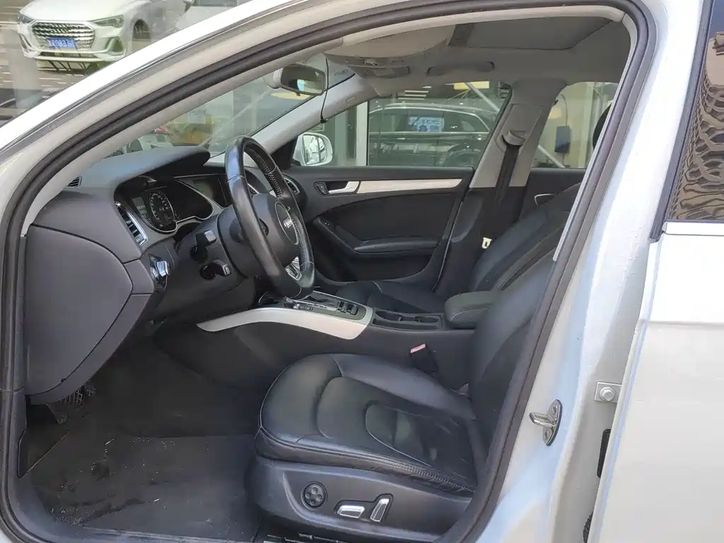 Audi A4L 2014