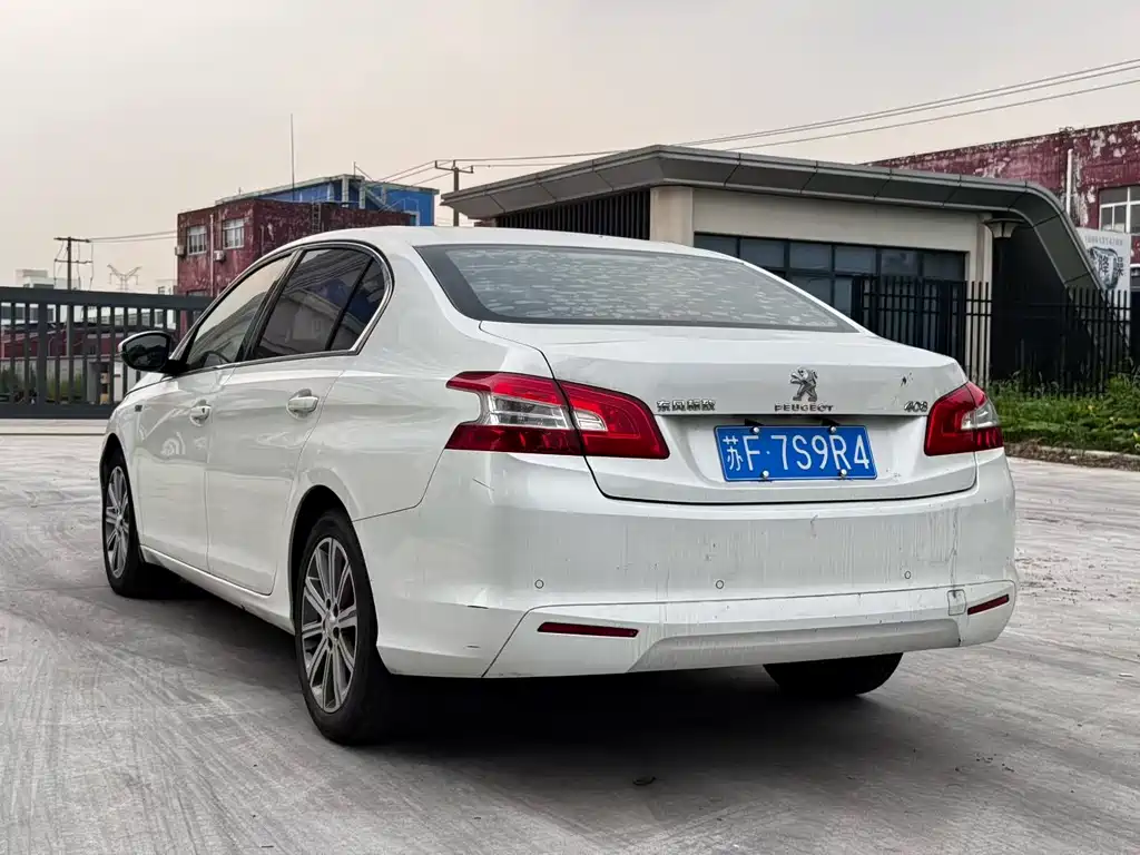 Peugeot 408 2016