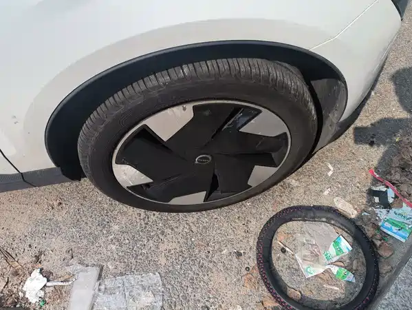 Volvo EX30 2024