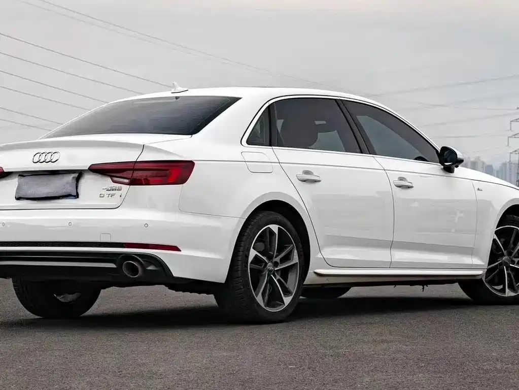 Audi A4L 2018 — фото 7