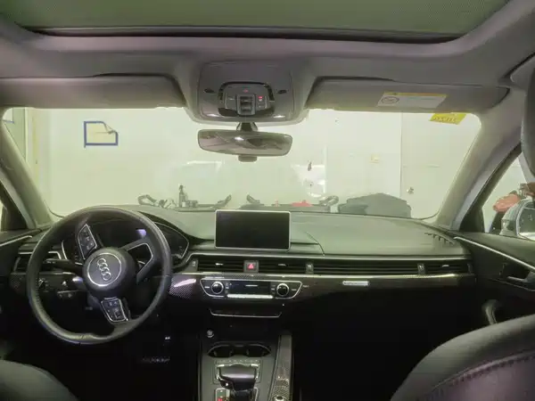 Audi A4L 2018