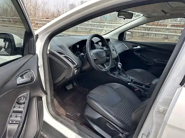Ford Focus 2015