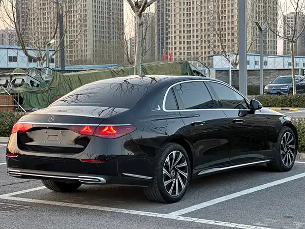 Mercedes-Benz E-Class 2025