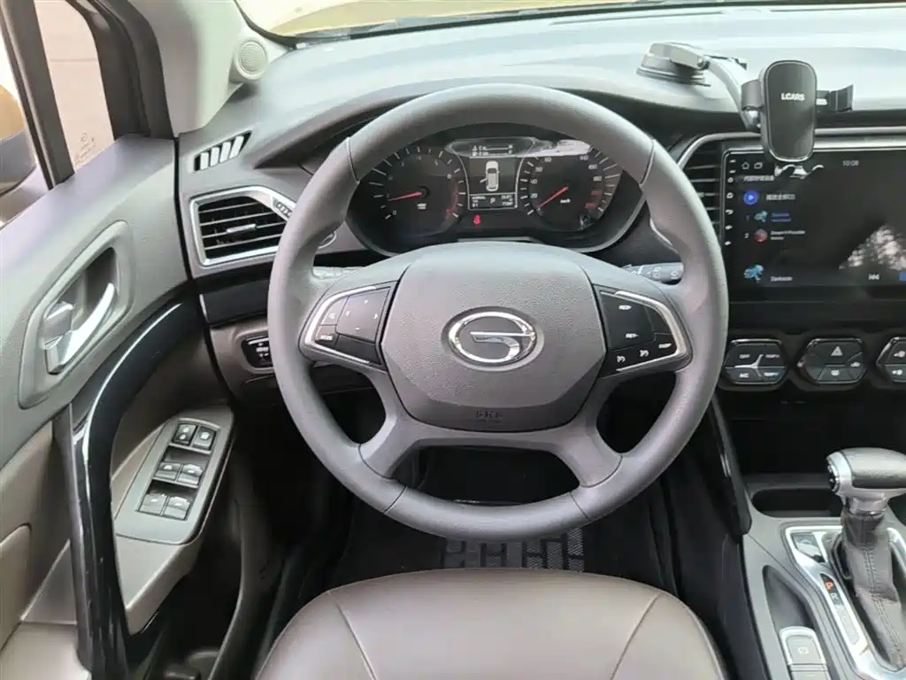 GAC Motor Trumpchi GS4 2016 — фото 11