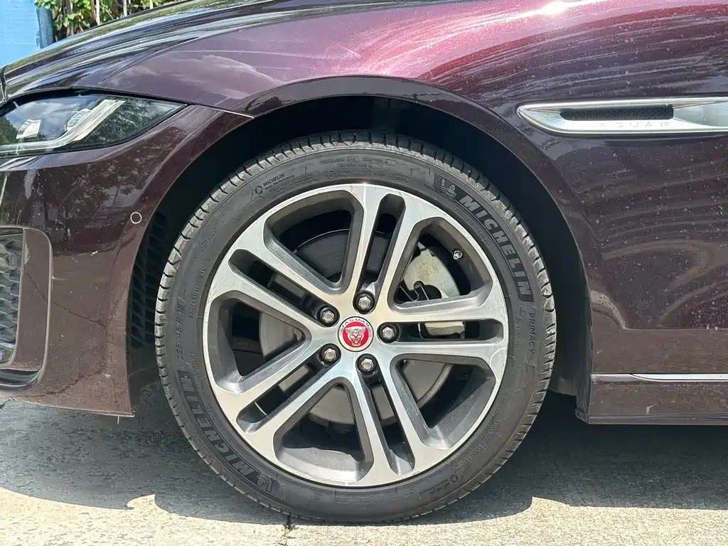 Jaguar XEL 2021 — фото 15
