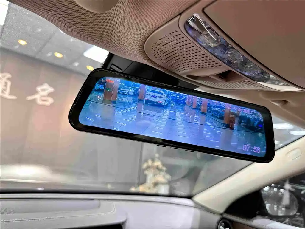 Mercedes-Benz E-Class 2022 — фото 16
