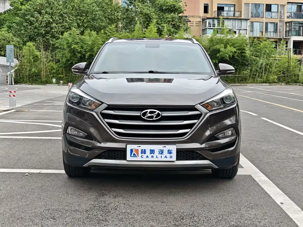 Hyundai Tucson 2015 — фото 2
