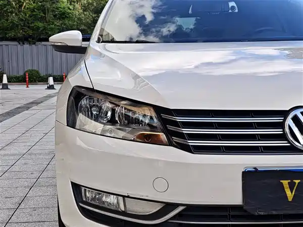Volkswagen Passat 2011