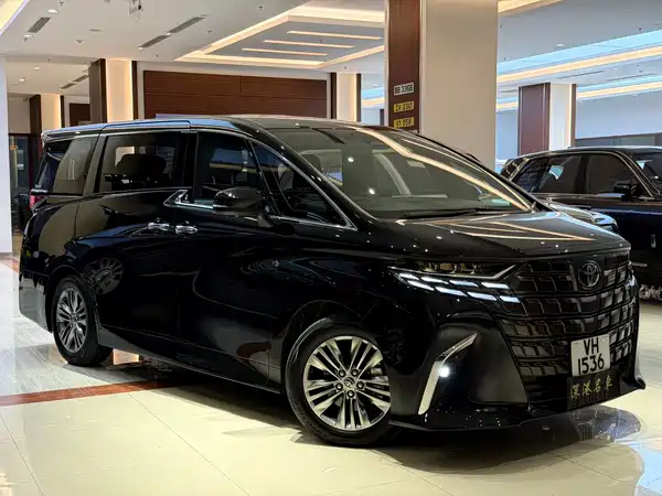 Toyota Alphard 2026
