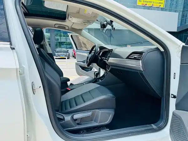 Volkswagen Sagitar 2020