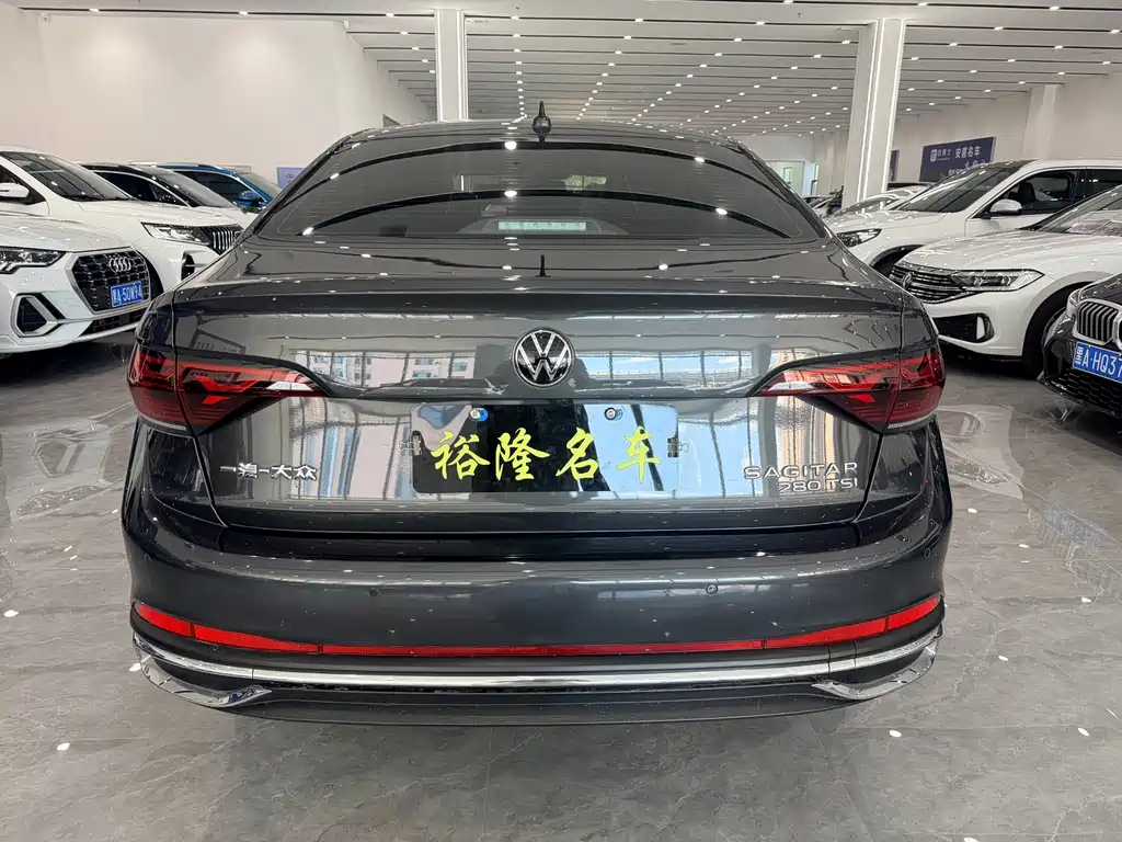 Volkswagen Sagitar 2022