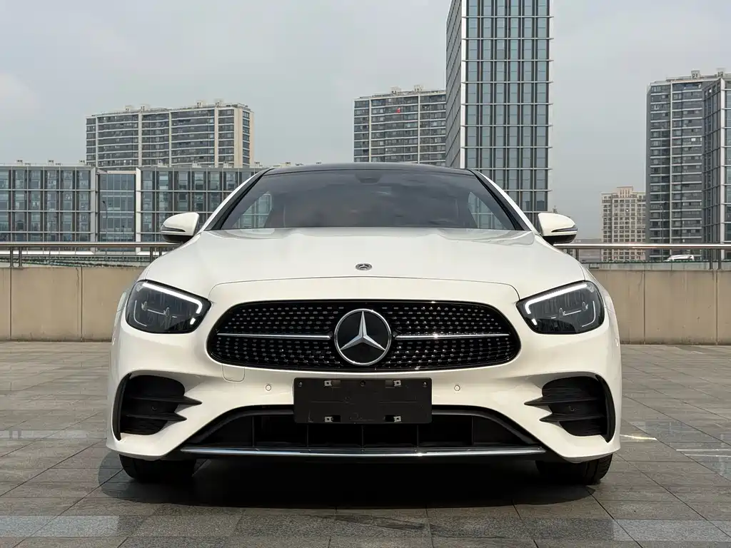 Mercedes-Benz E-Class 2023 — фото 1