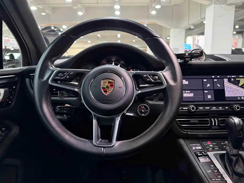 Porsche Macan 2021 — фото 22
