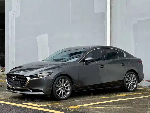 Mazda 3 Axela 2022