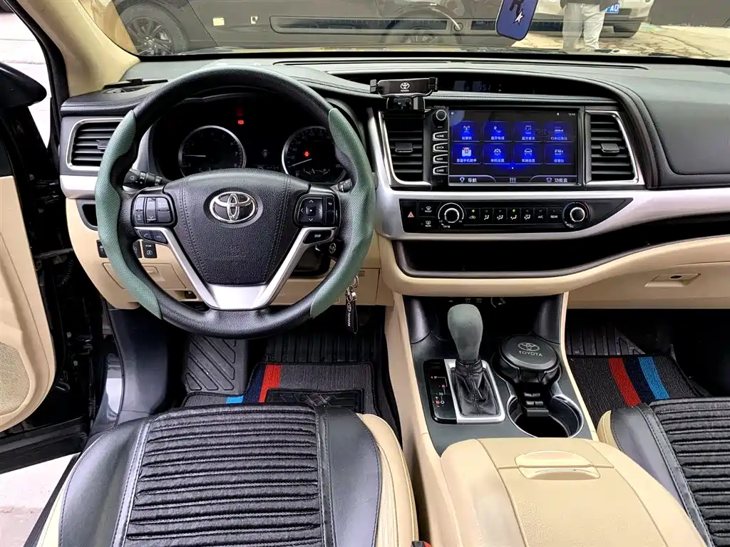Toyota Highlander 2018 — фото 7