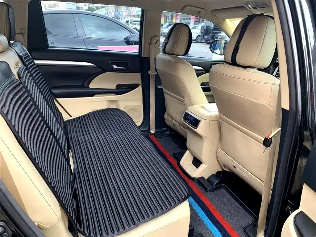 Toyota Highlander 2018 — фото 14