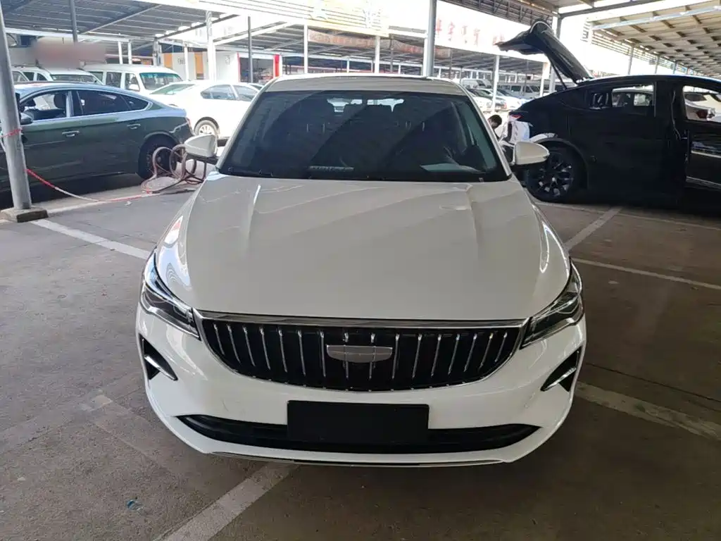 Geely Emgrand 2025