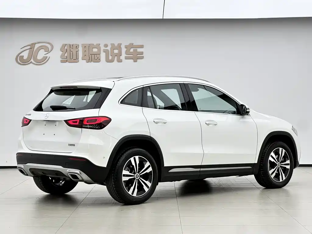 Mercedes-Benz GLA 2023 — фото 10