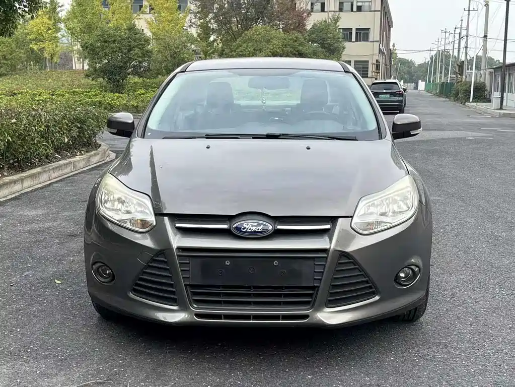 Ford Focus 2014 — фото 4