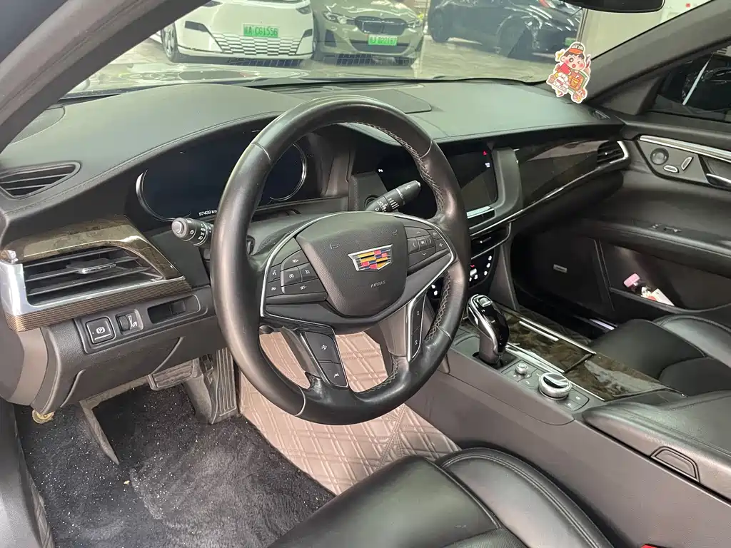 Cadillac CT6 2022 — фото 10