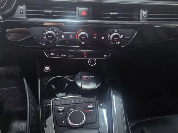 Audi A4L 2019