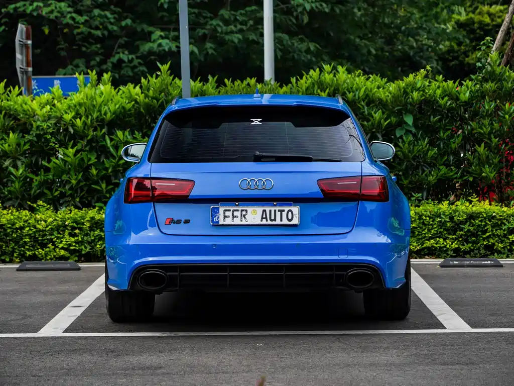 Audi RS 6 2019 — фото 17