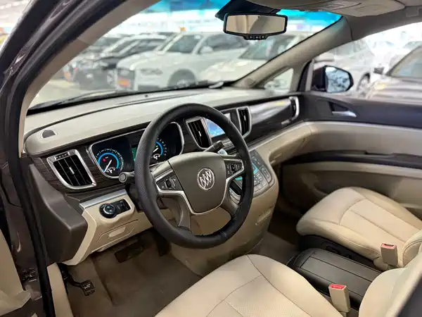 Buick GL8 2014