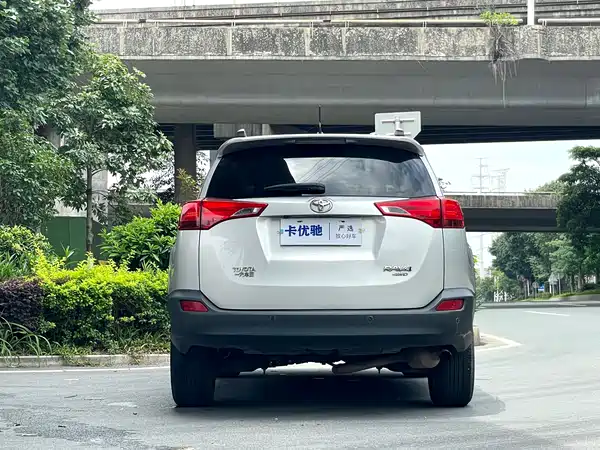 Toyota RAV4 2013
