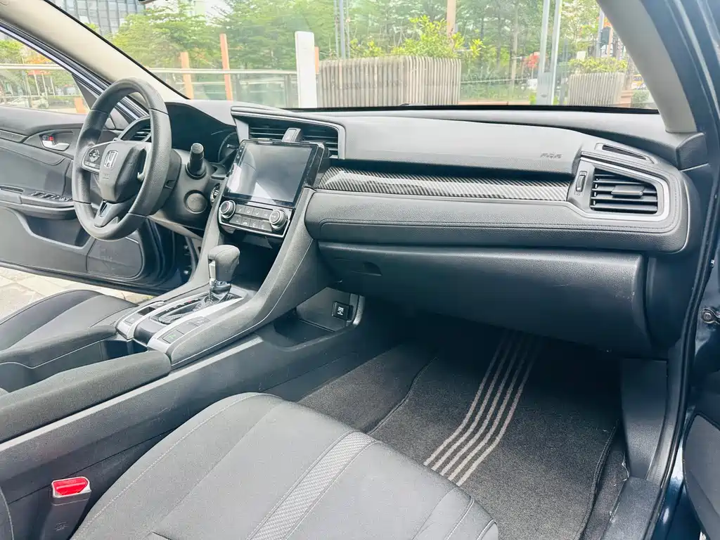 Honda Civic 2017 — фото 17