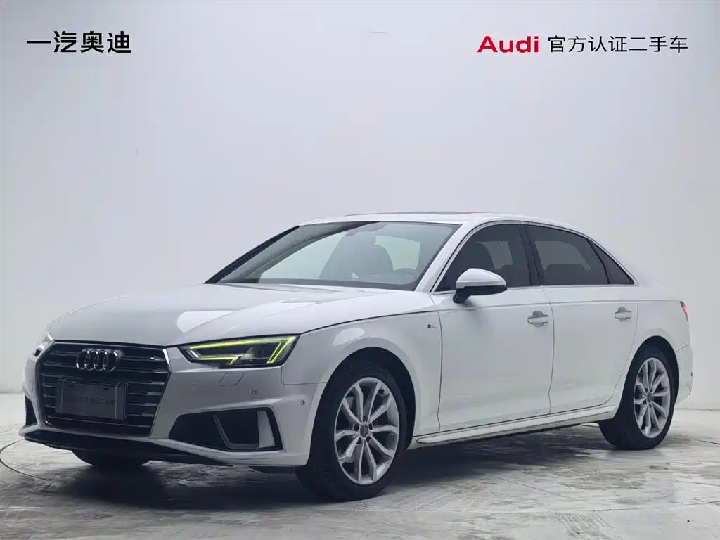 Audi A4L 2019 — фото 1