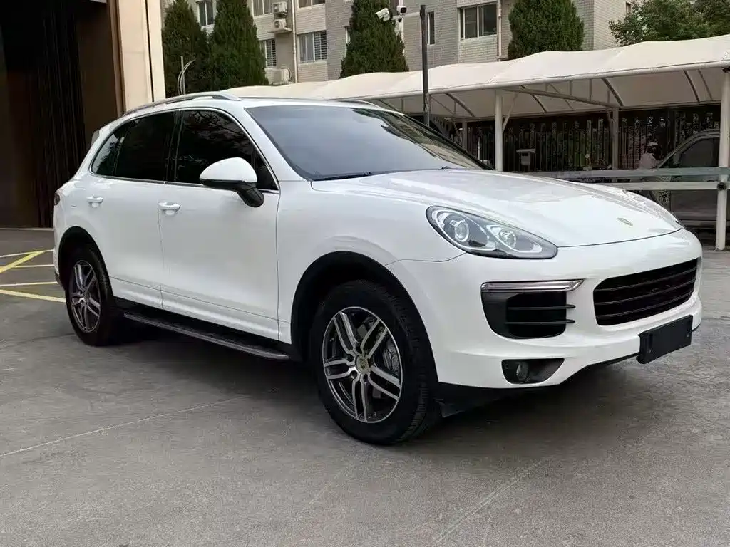 Porsche Cayenne 2017 — фото 3