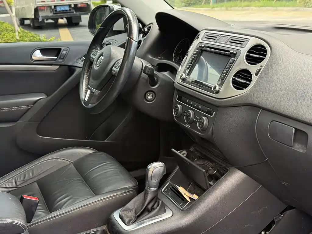 Volkswagen Tiguan 2017 — фото 11