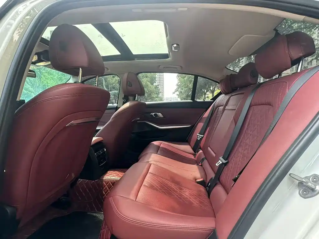 BMW 3 Series 2024