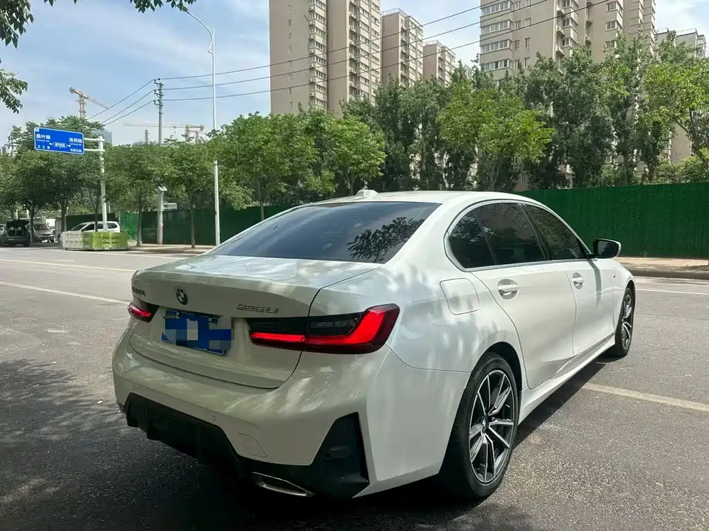 BMW 3 Series 2024
