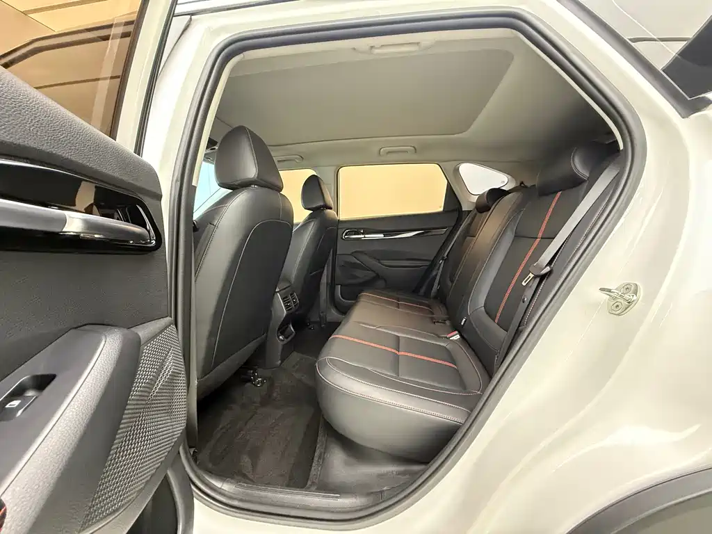 Kia KX3 2022 — фото 11