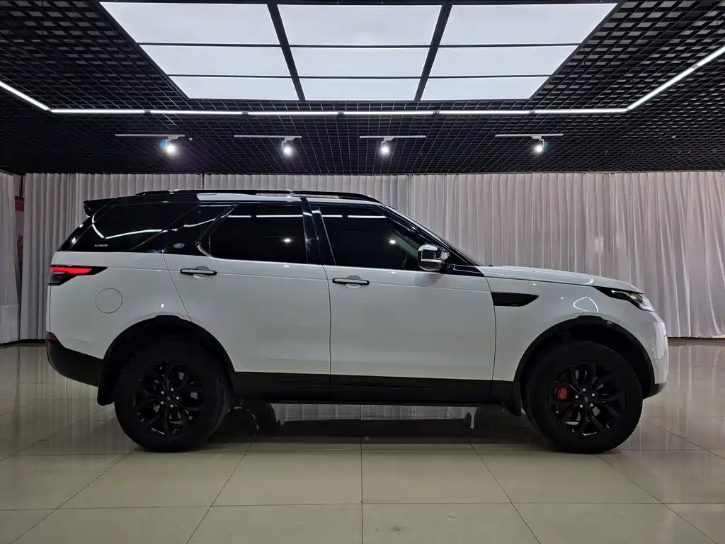 Land Rover Discovery 2018 — фото 4