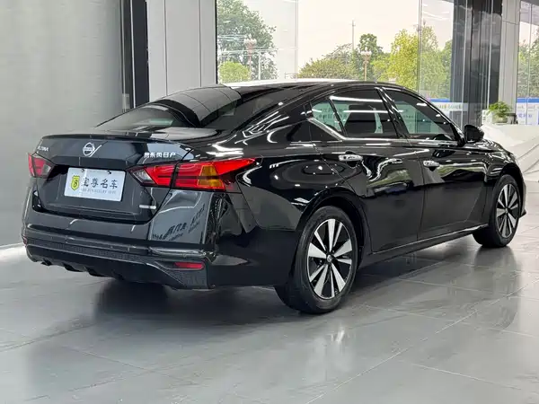 Nissan Teana 2021