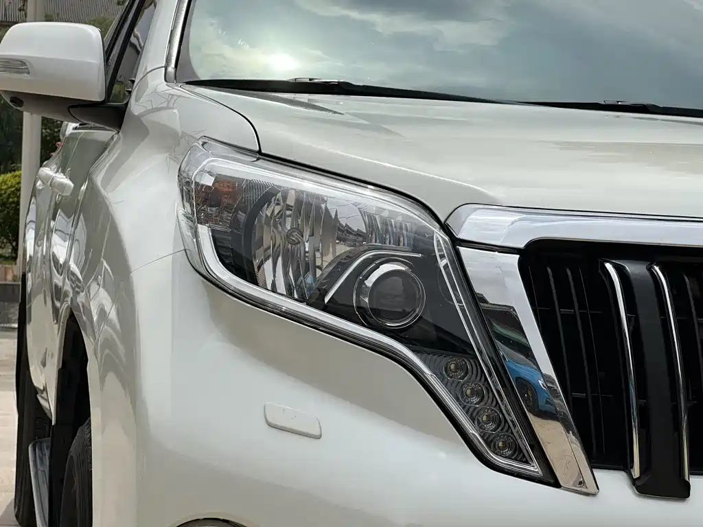 Toyota Prado 2015 — фото 33