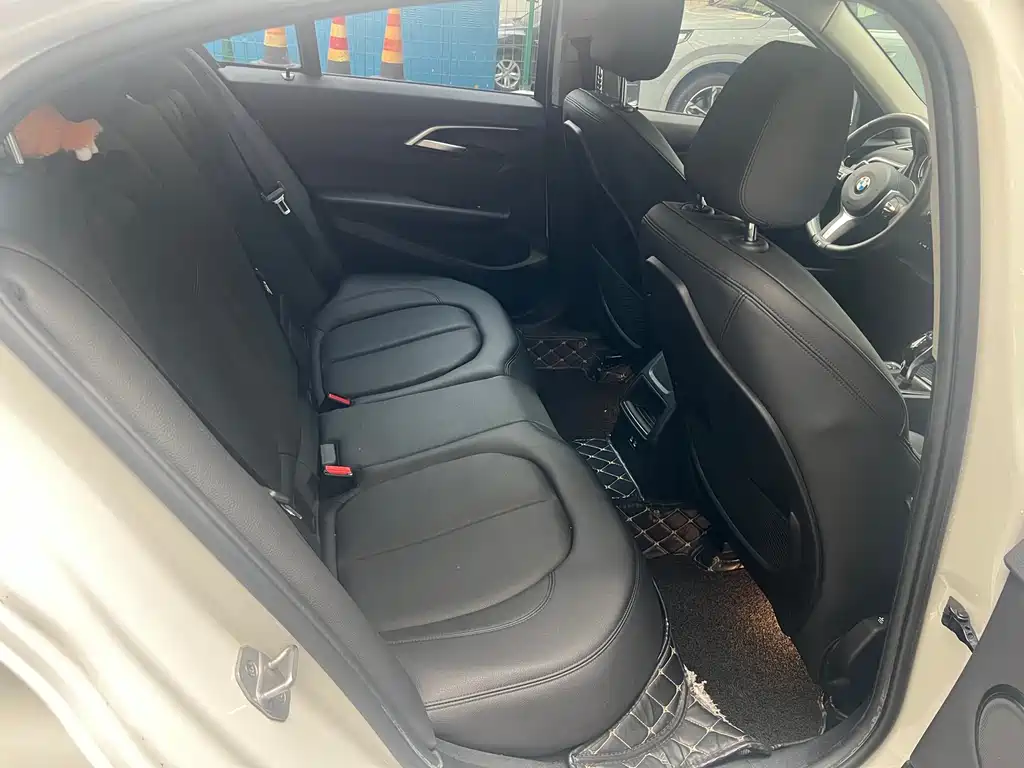 BMW 1 Series 2020 — фото 13