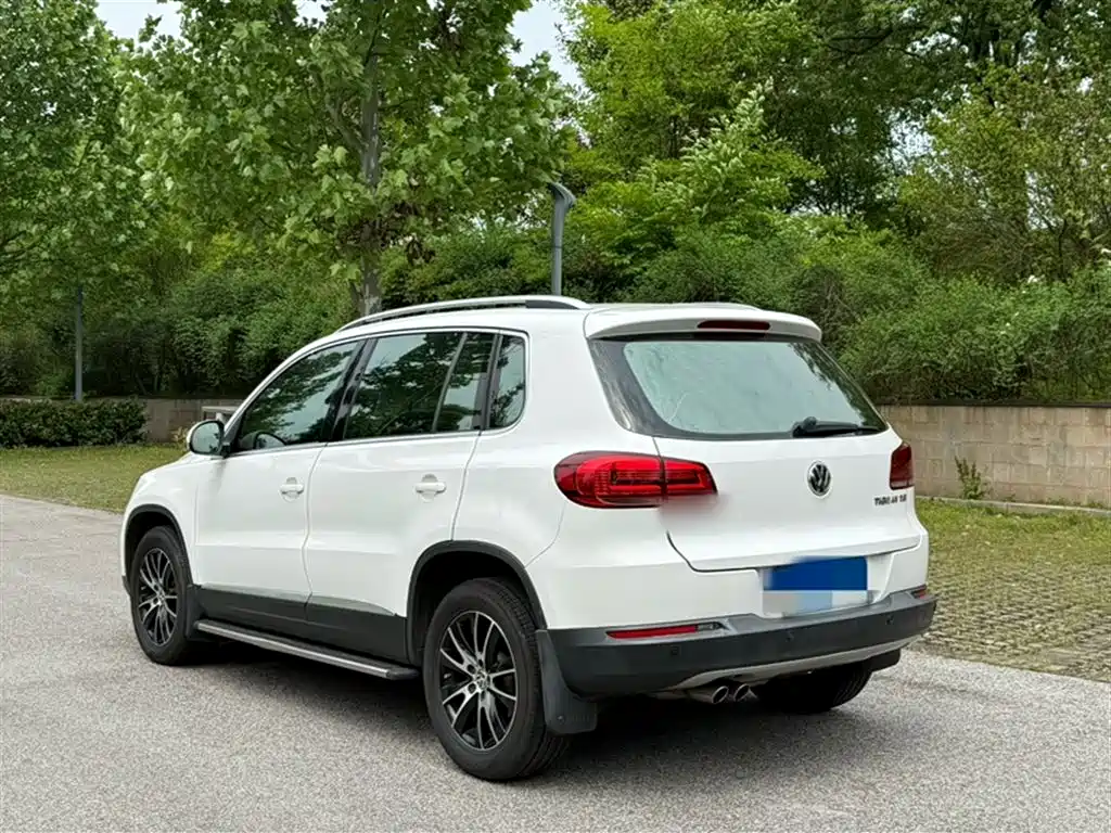 Volkswagen Tiguan 2015 — фото 9