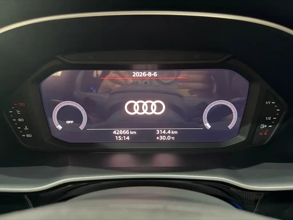 Audi Q3 2022 — фото 14