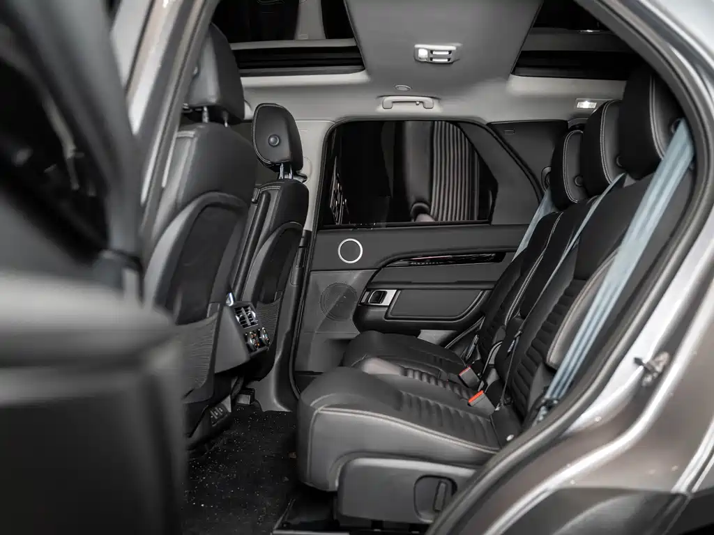 Land Rover Discovery 2024 — фото 19