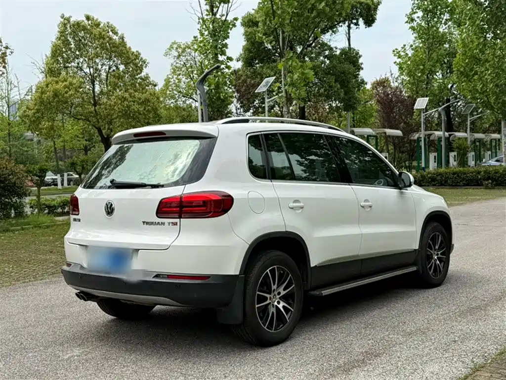 Volkswagen Tiguan 2015 — фото 11