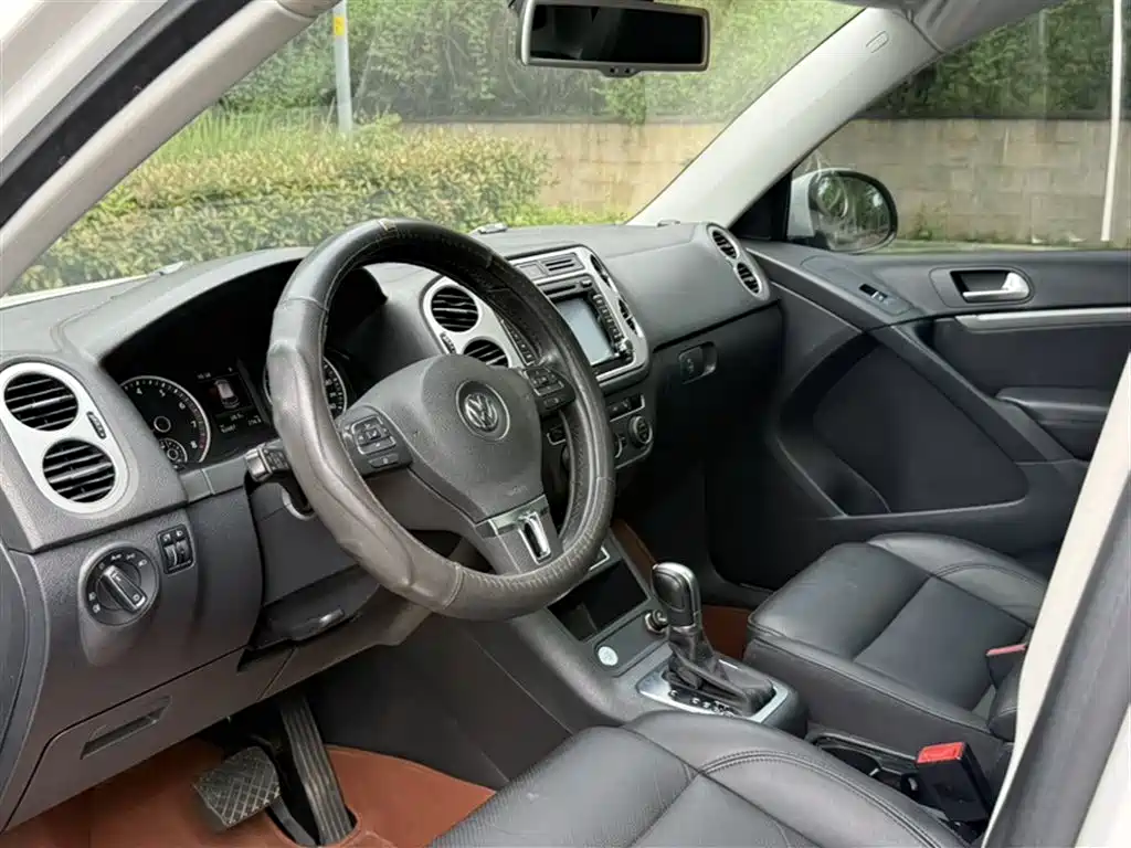 Volkswagen Tiguan 2015 — фото 15