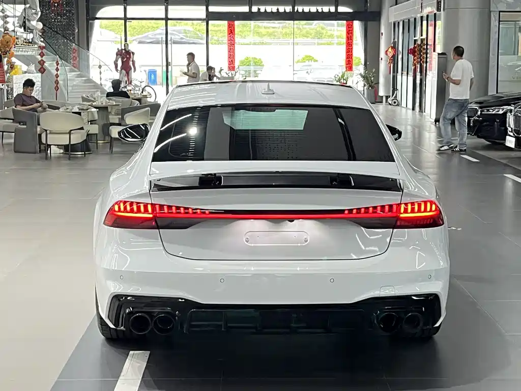Audi A7 2023 — фото 8