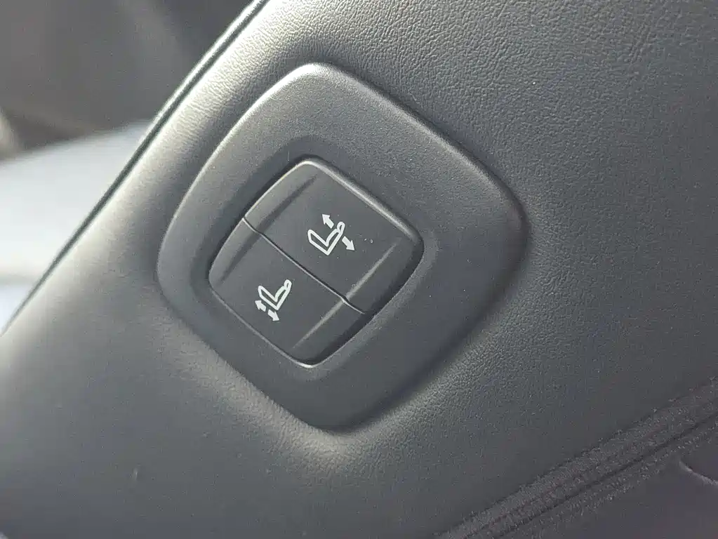 Toyota Avalon 2023 — фото 18