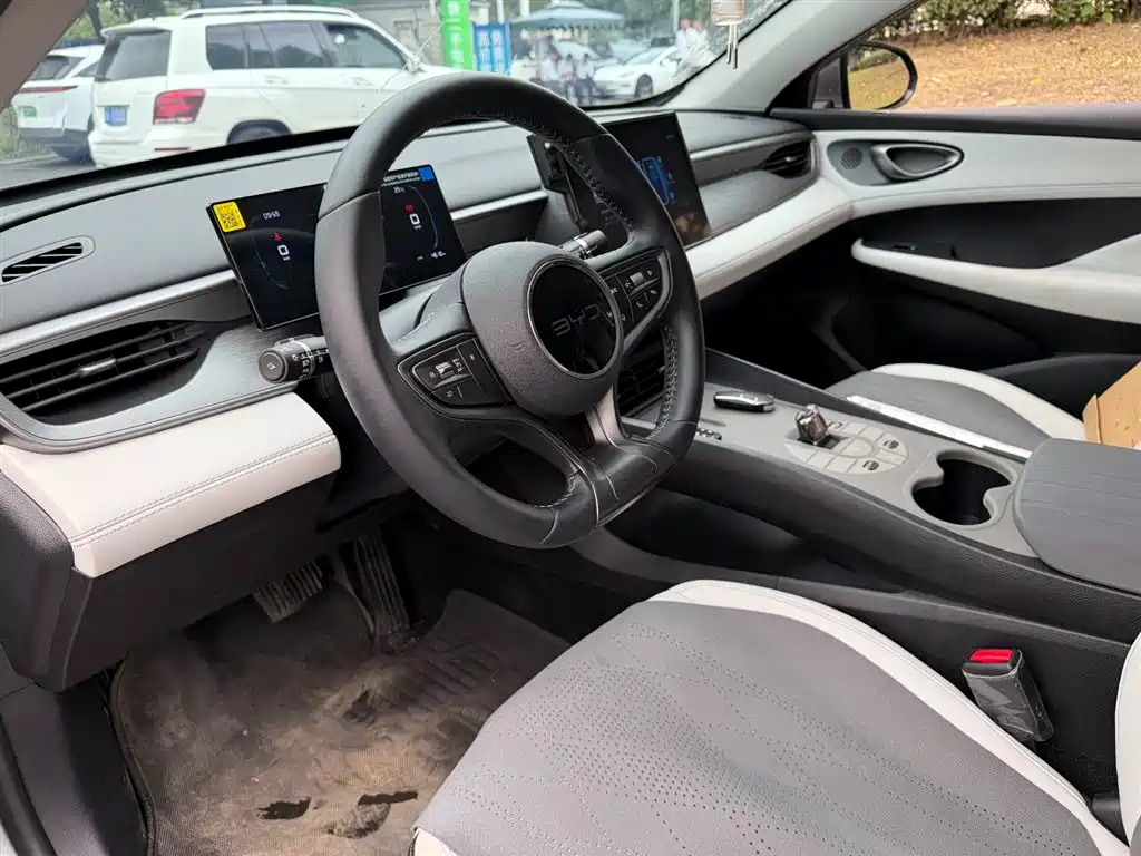 BYD Seal 05 DM-i 2025 — фото 7