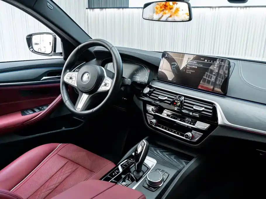 BMW 5 Series New Energy 2023 — фото 25