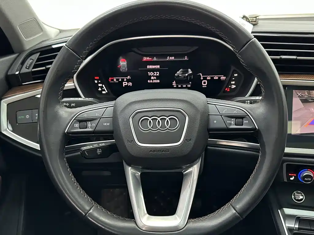Audi Q3 2023 — фото 12