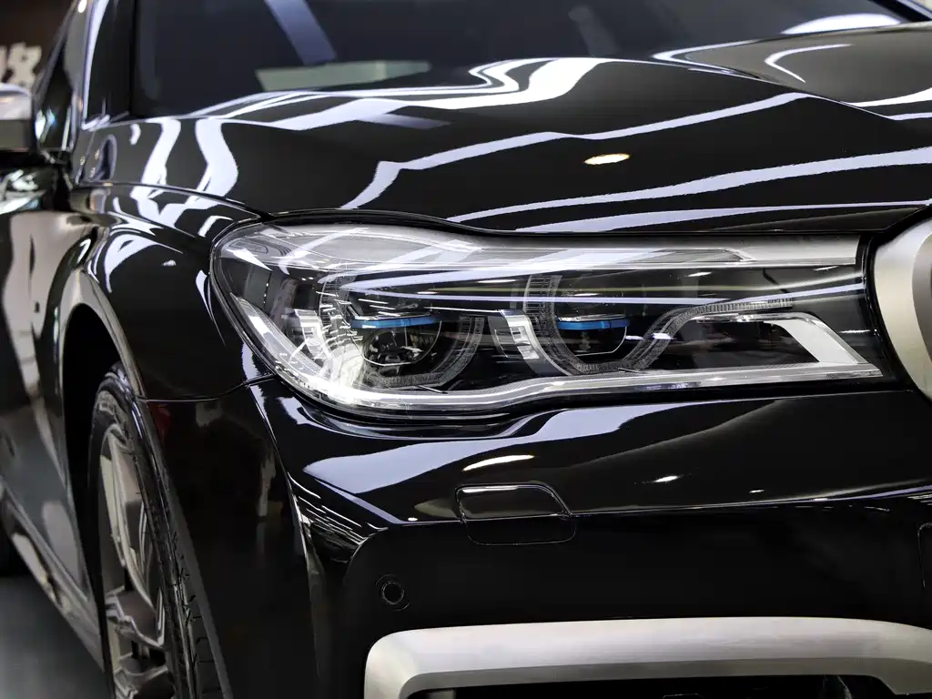 BMW 7 Series 2019 — фото 38